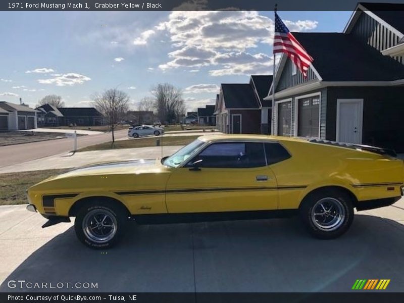Grabber Yellow / Black 1971 Ford Mustang Mach 1