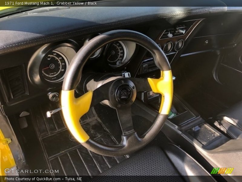 Grabber Yellow / Black 1971 Ford Mustang Mach 1