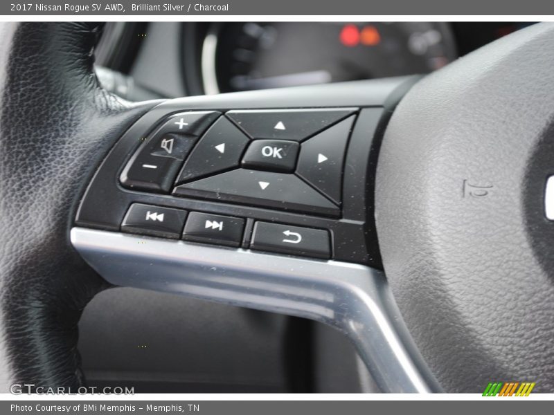 Brilliant Silver / Charcoal 2017 Nissan Rogue SV AWD