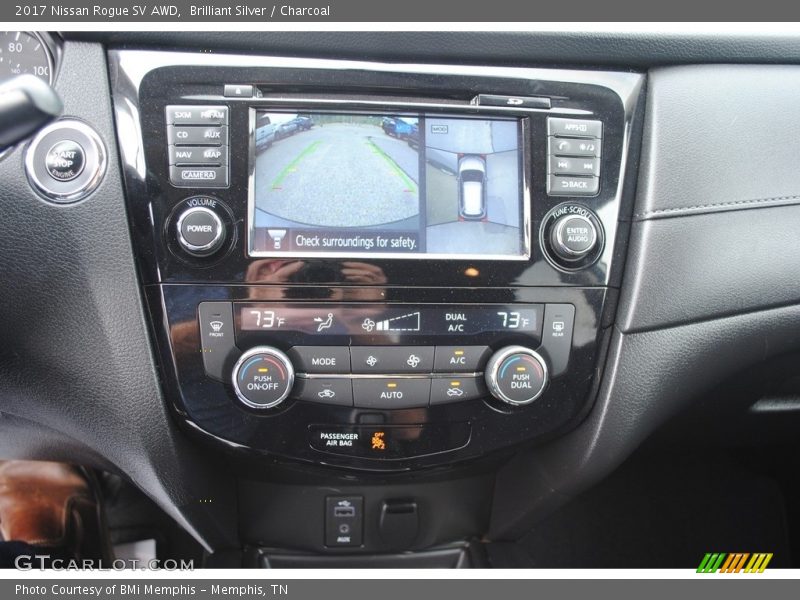 Brilliant Silver / Charcoal 2017 Nissan Rogue SV AWD