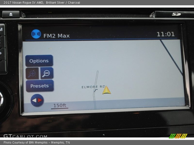 Brilliant Silver / Charcoal 2017 Nissan Rogue SV AWD