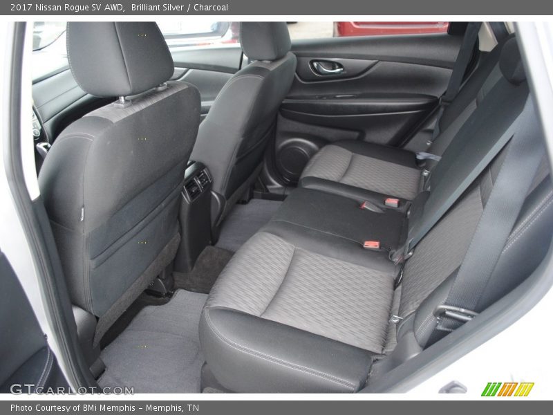 Brilliant Silver / Charcoal 2017 Nissan Rogue SV AWD