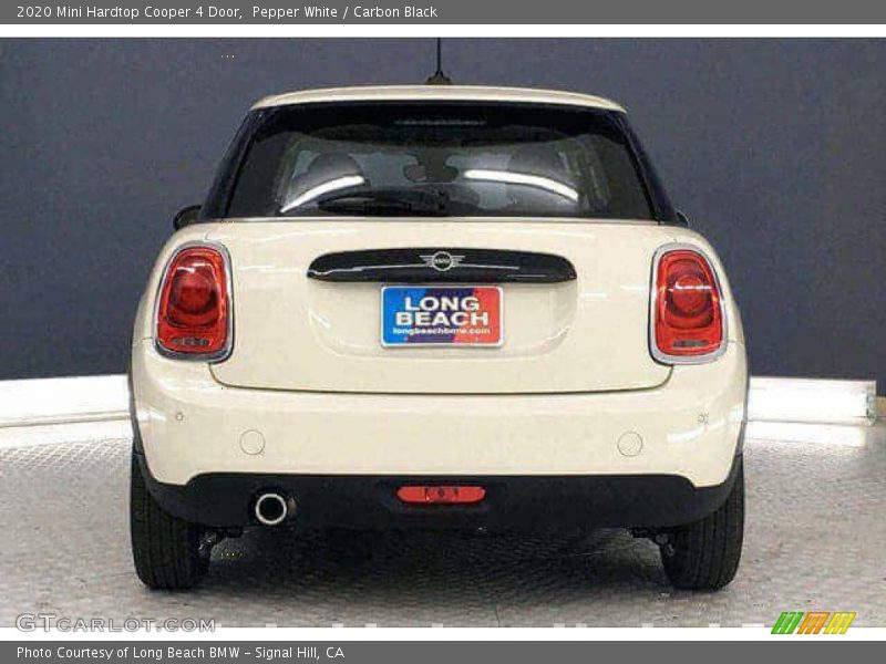 Pepper White / Carbon Black 2020 Mini Hardtop Cooper 4 Door