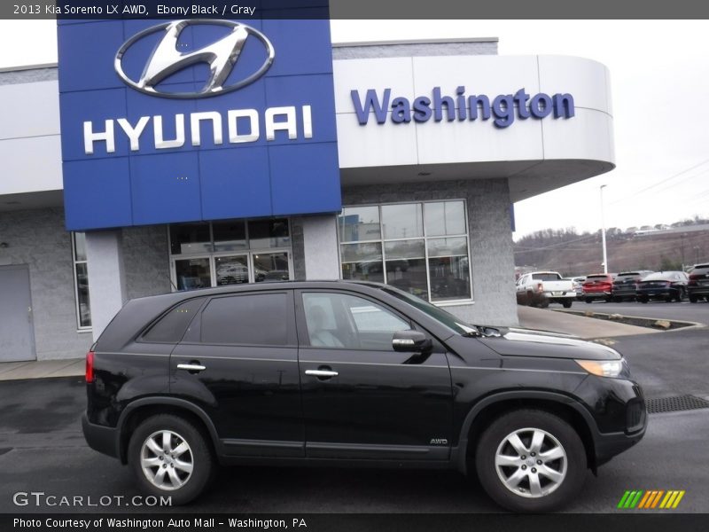 Ebony Black / Gray 2013 Kia Sorento LX AWD
