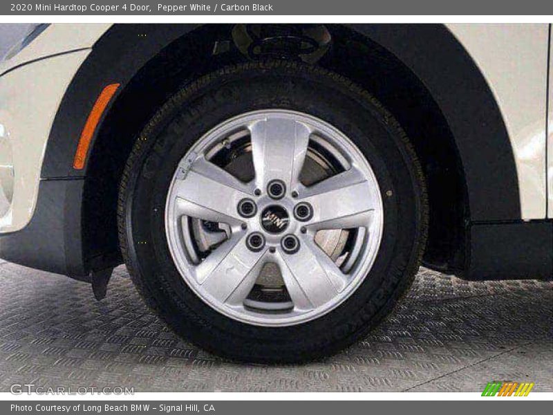 Pepper White / Carbon Black 2020 Mini Hardtop Cooper 4 Door