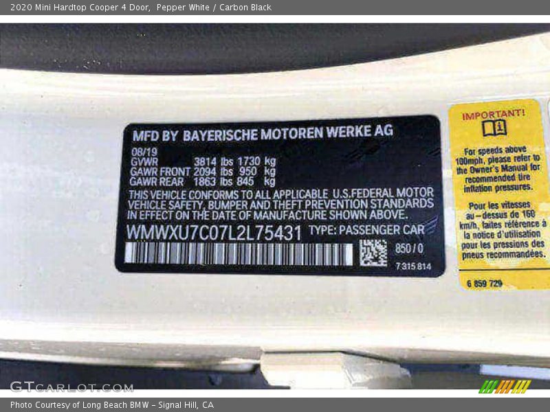 Pepper White / Carbon Black 2020 Mini Hardtop Cooper 4 Door
