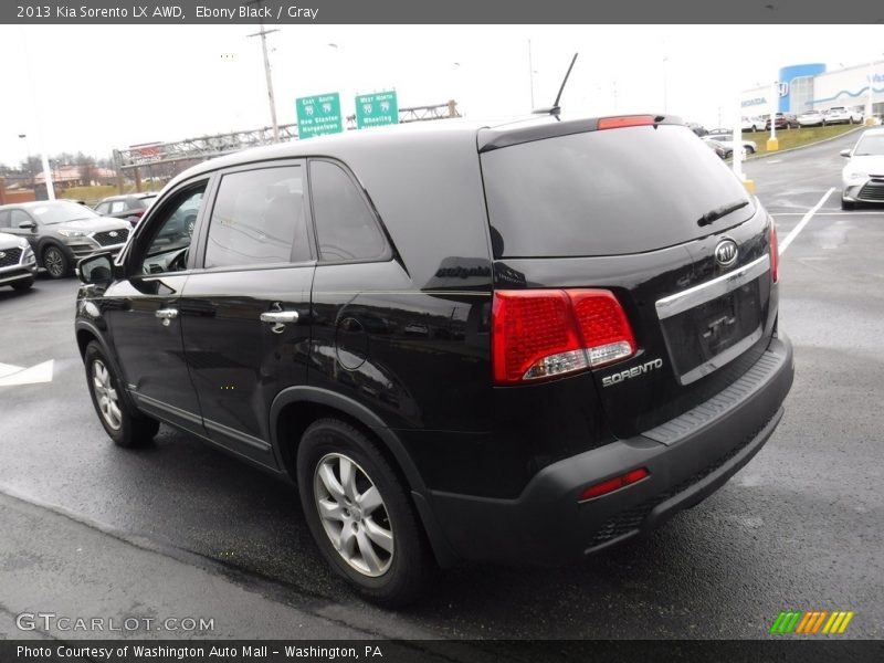 Ebony Black / Gray 2013 Kia Sorento LX AWD
