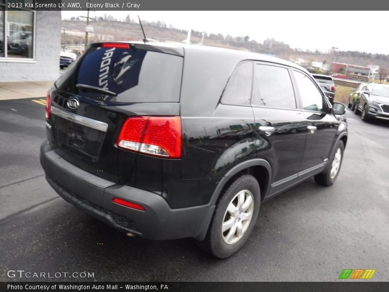 Ebony Black / Gray 2013 Kia Sorento LX AWD
