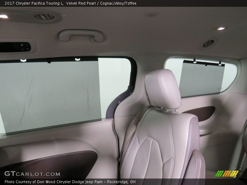 Velvet Red Pearl / Cognac/Alloy/Toffee 2017 Chrysler Pacifica Touring L