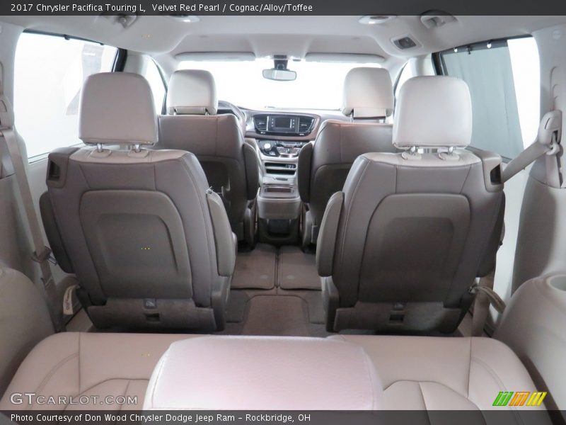 Velvet Red Pearl / Cognac/Alloy/Toffee 2017 Chrysler Pacifica Touring L