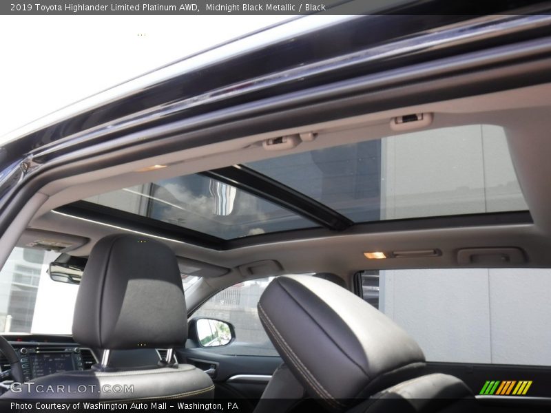 Midnight Black Metallic / Black 2019 Toyota Highlander Limited Platinum AWD