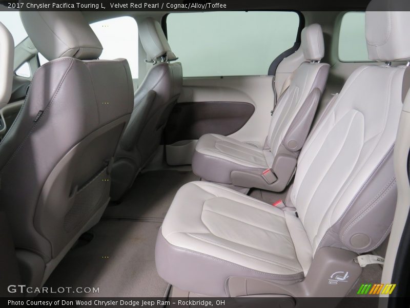 Velvet Red Pearl / Cognac/Alloy/Toffee 2017 Chrysler Pacifica Touring L