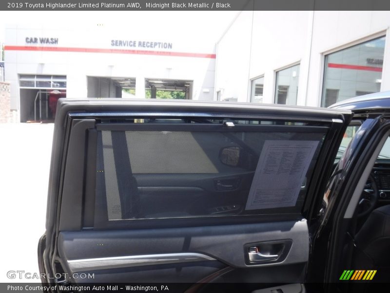 Midnight Black Metallic / Black 2019 Toyota Highlander Limited Platinum AWD