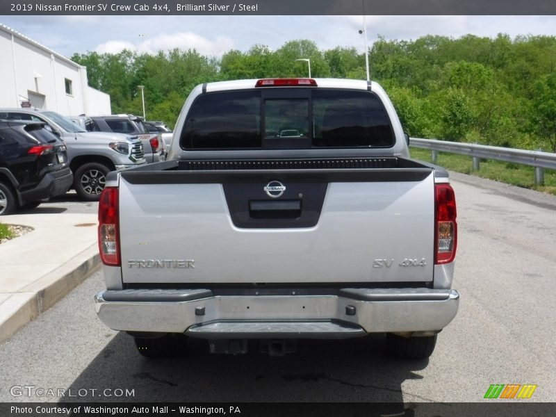 Brilliant Silver / Steel 2019 Nissan Frontier SV Crew Cab 4x4