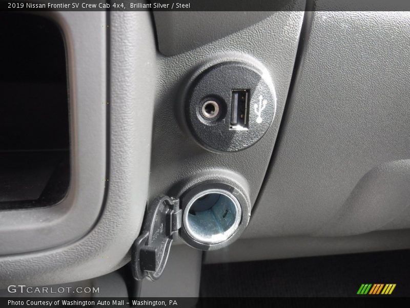 Brilliant Silver / Steel 2019 Nissan Frontier SV Crew Cab 4x4