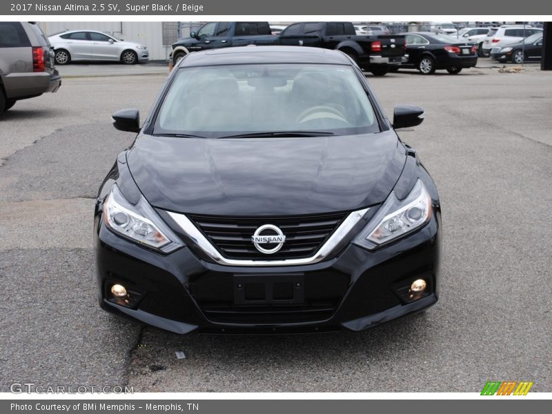 Super Black / Beige 2017 Nissan Altima 2.5 SV