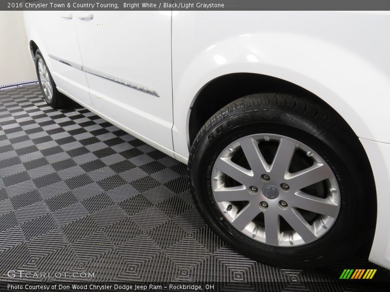 Bright White / Black/Light Graystone 2016 Chrysler Town & Country Touring