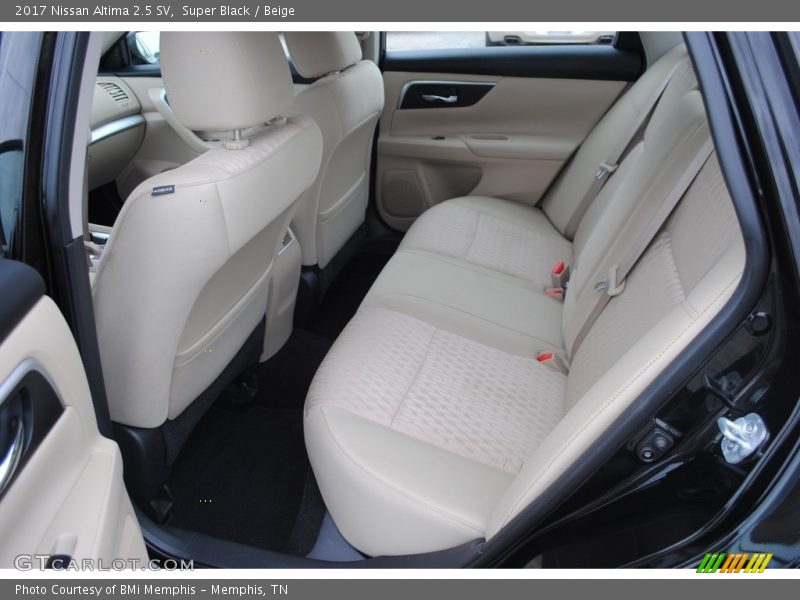 Super Black / Beige 2017 Nissan Altima 2.5 SV