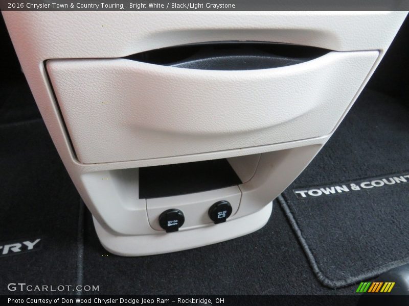 Bright White / Black/Light Graystone 2016 Chrysler Town & Country Touring