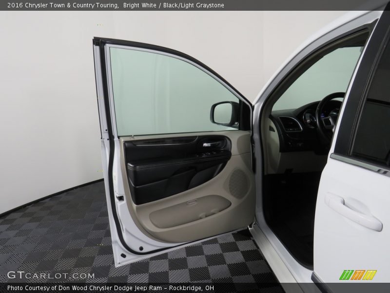 Bright White / Black/Light Graystone 2016 Chrysler Town & Country Touring