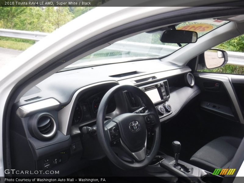 Super White / Black 2018 Toyota RAV4 LE AWD