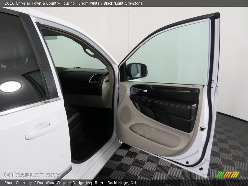 Bright White / Black/Light Graystone 2016 Chrysler Town & Country Touring