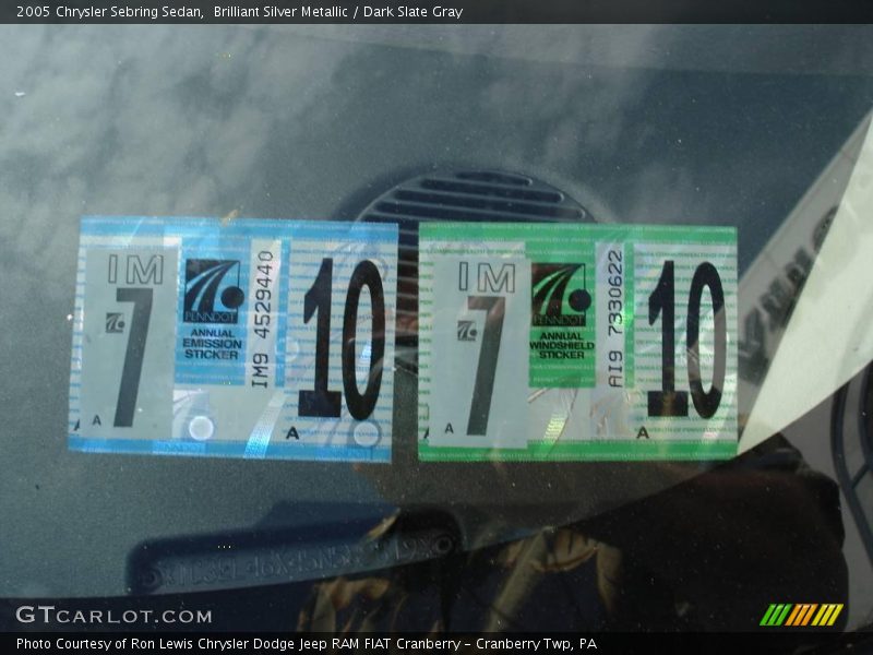 Brilliant Silver Metallic / Dark Slate Gray 2005 Chrysler Sebring Sedan