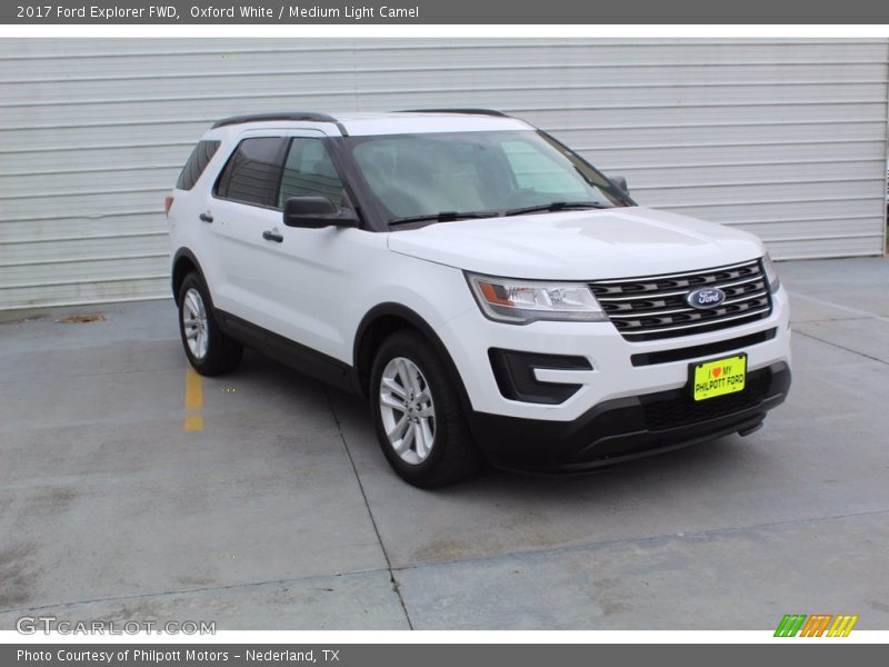 Oxford White / Medium Light Camel 2017 Ford Explorer FWD