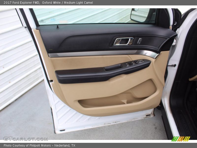 Oxford White / Medium Light Camel 2017 Ford Explorer FWD
