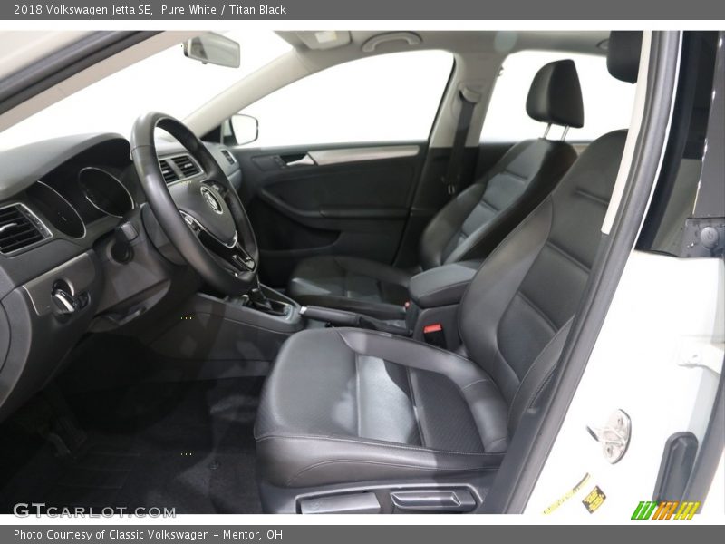 Pure White / Titan Black 2018 Volkswagen Jetta SE