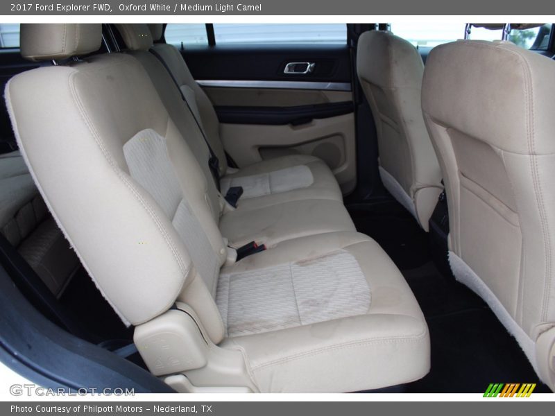 Oxford White / Medium Light Camel 2017 Ford Explorer FWD