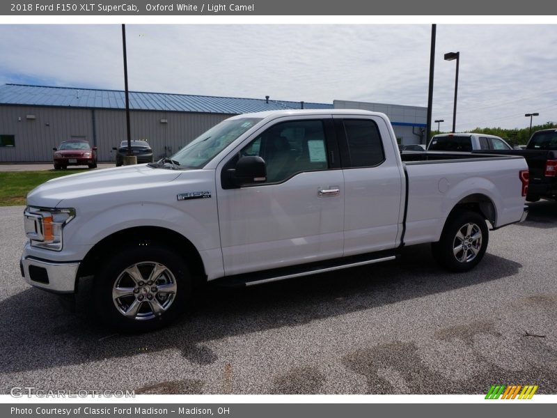 Oxford White / Light Camel 2018 Ford F150 XLT SuperCab