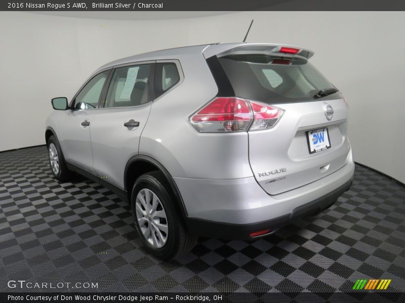 Brilliant Silver / Charcoal 2016 Nissan Rogue S AWD
