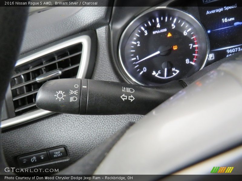 Brilliant Silver / Charcoal 2016 Nissan Rogue S AWD