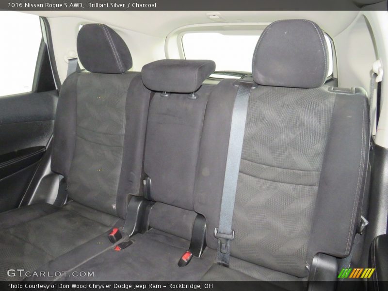 Brilliant Silver / Charcoal 2016 Nissan Rogue S AWD