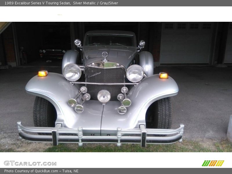  1989 Series V Touring Sedan Silver Metallic