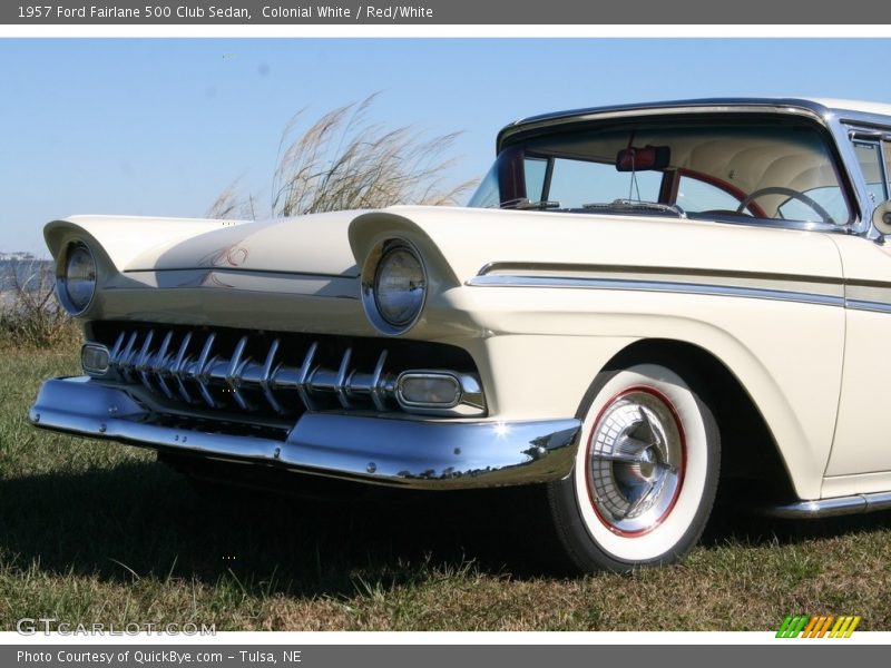 Colonial White / Red/White 1957 Ford Fairlane 500 Club Sedan
