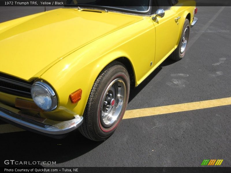 Yellow / Black 1972 Triumph TR6