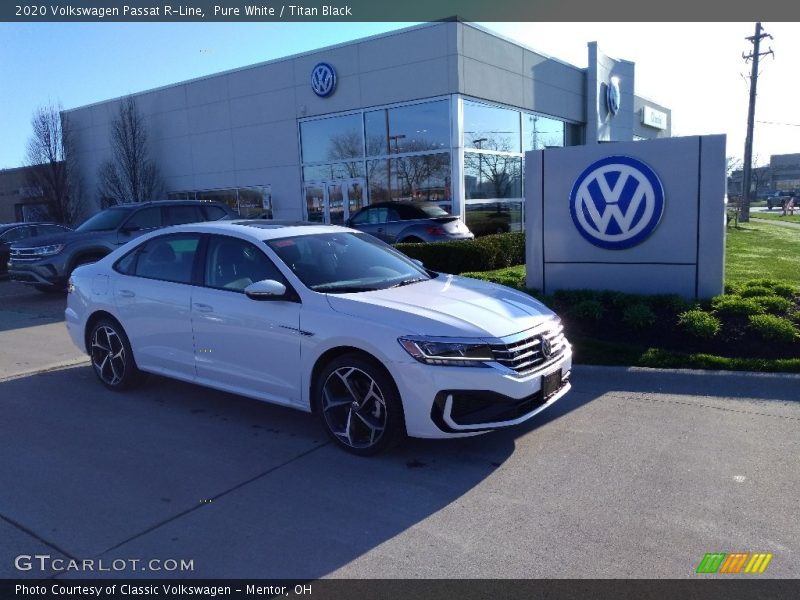 Pure White / Titan Black 2020 Volkswagen Passat R-Line