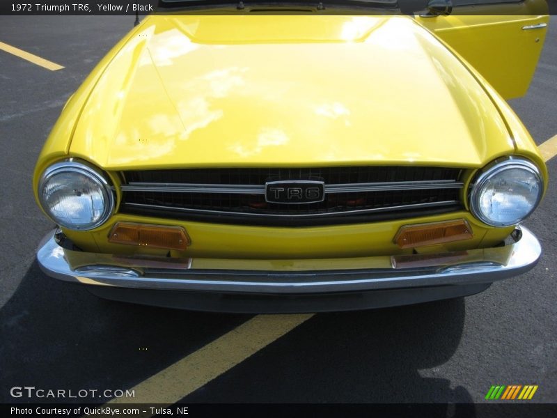 Yellow / Black 1972 Triumph TR6