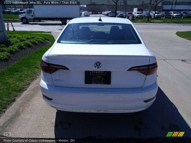 Pure White / Titan Black 2020 Volkswagen Jetta SEL