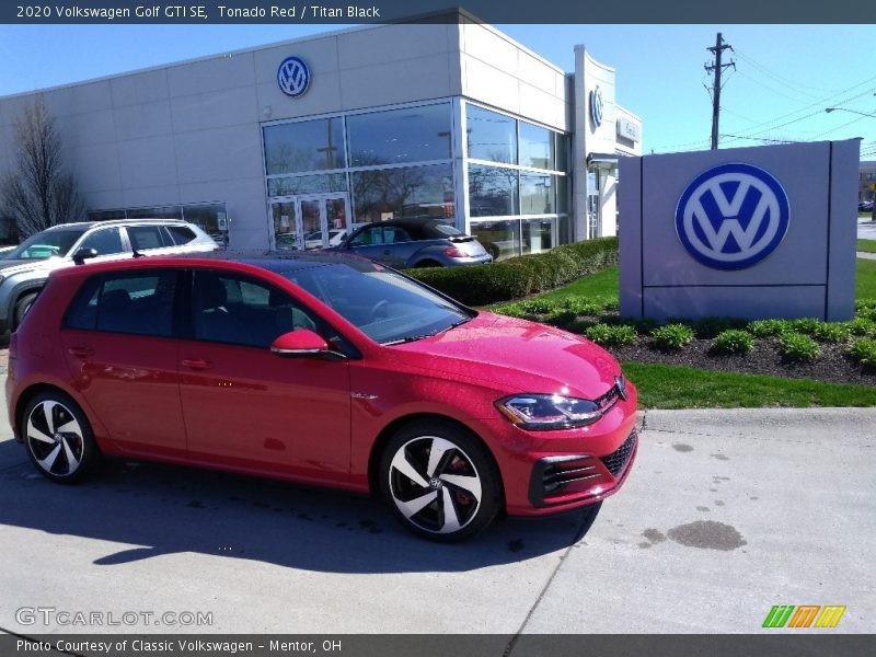 Tonado Red / Titan Black 2020 Volkswagen Golf GTI SE
