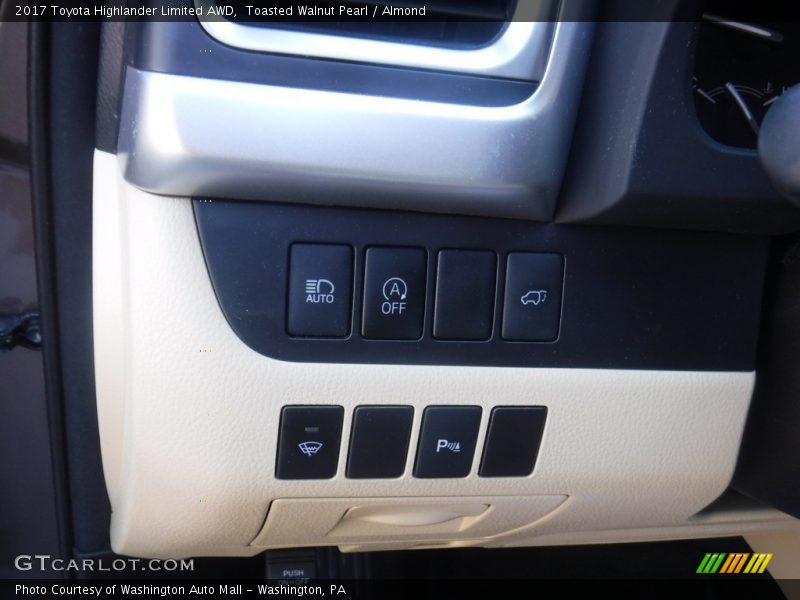 Toasted Walnut Pearl / Almond 2017 Toyota Highlander Limited AWD