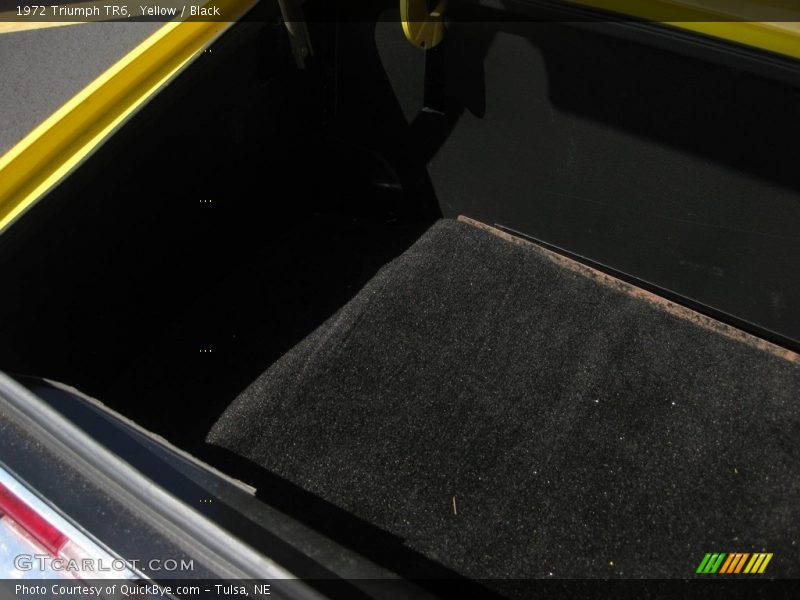 Yellow / Black 1972 Triumph TR6