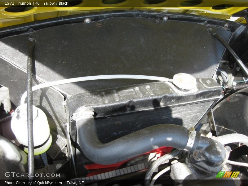 Yellow / Black 1972 Triumph TR6