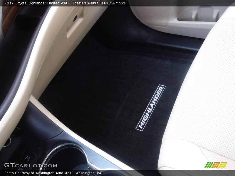 Toasted Walnut Pearl / Almond 2017 Toyota Highlander Limited AWD