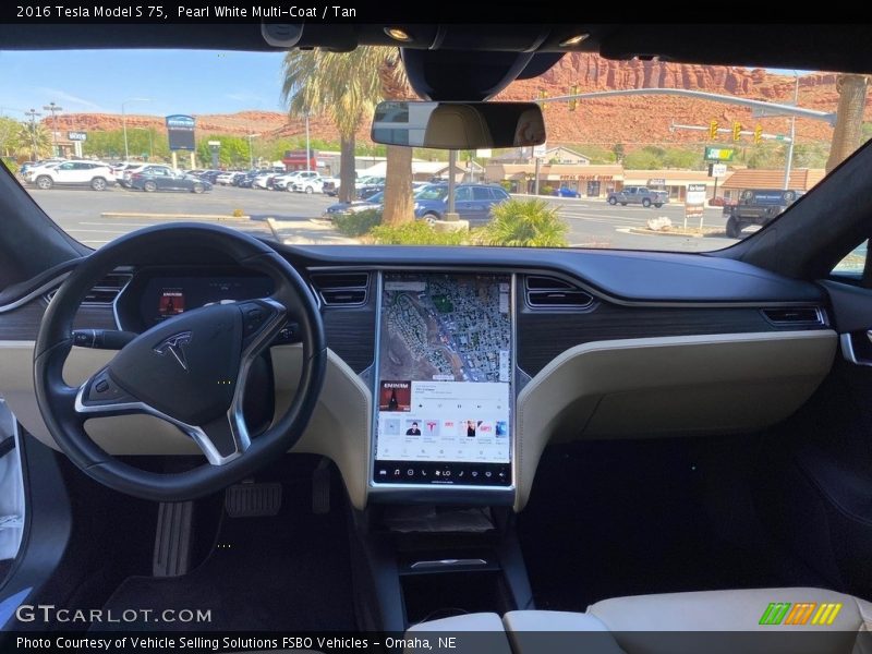 Dashboard of 2016 Model S 75
