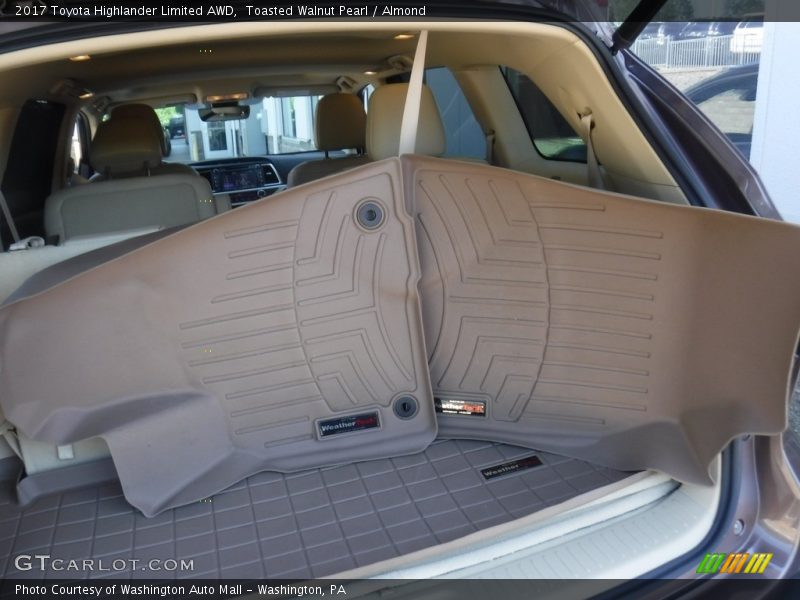 Toasted Walnut Pearl / Almond 2017 Toyota Highlander Limited AWD