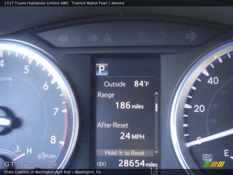 Toasted Walnut Pearl / Almond 2017 Toyota Highlander Limited AWD