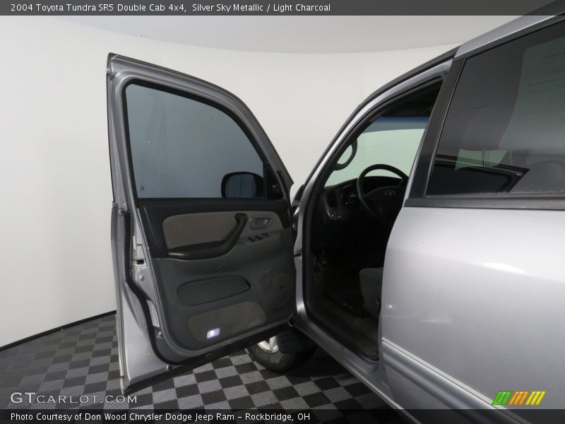 Silver Sky Metallic / Light Charcoal 2004 Toyota Tundra SR5 Double Cab 4x4